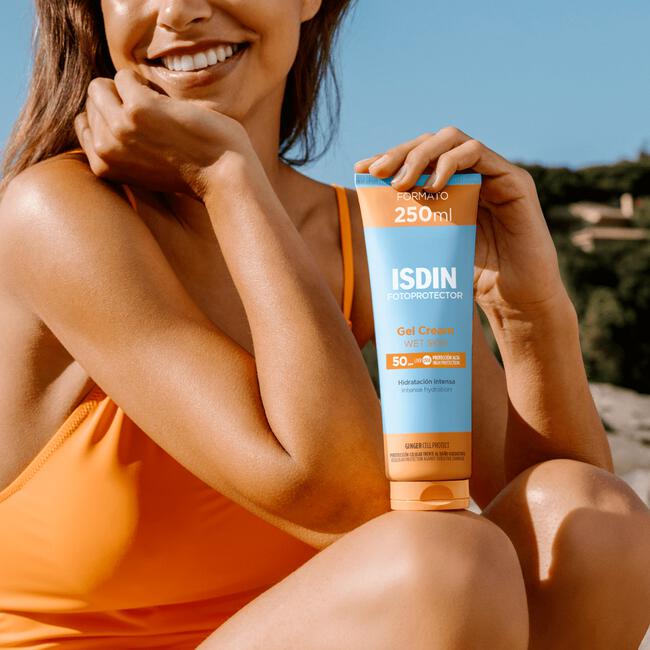 ISDIN Fotoprotector Gel Cream Wet Skin Zonnebrand SPF50+ 250 ML 