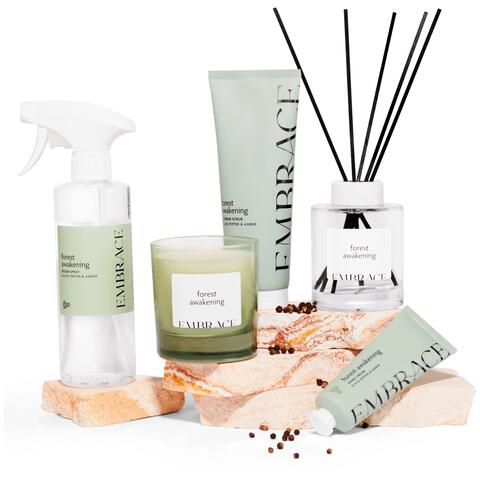 Etos Embrace Shower Scrub Forest Awakening 220 ML