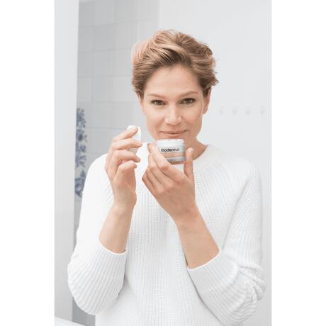 Biodermal Droge & Gevoelige Huid  Dagcrème SPF 15 50 ML
