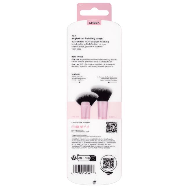 Real Techniques Angled Fan Finishing Brush
