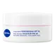NIVEA Essentials Verzorgende Dagcrème SPF 30 Droge Huid 50 ML