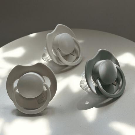 Difrax LOVI Prime Fopspeen Coconut/Ivory 6-18 maanden