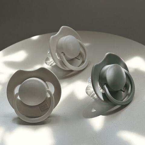 Difrax LOVI Prime Fopspeen Coconut/Ivory 6-18 maanden