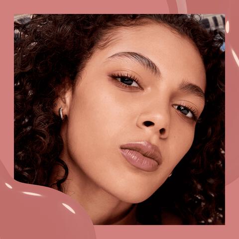 Maybelline New York SuperStay Vinyl Ink Lipstick 100 Charmed 4,2 ML