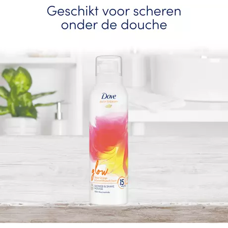 Dove Bath Therapy Glow Douche- & Scheerschuim 200 ML