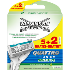 Wilkinson Sword Quattro Titanium Sensitive Scheermesjes 5+2 gratis
