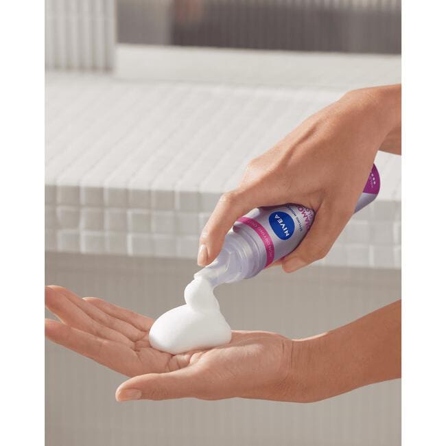 NIVEA Diamond Gloss Care Styling Mousse Extra Sterk 150 ML