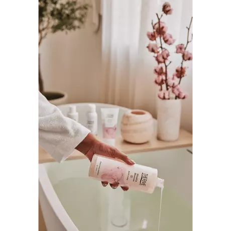 Therme Mindful Blossom Badschuim 500 ML