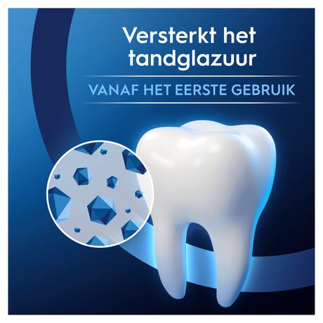 Oral-B Professional Glazuurversterkende Tandpasta Zachte Munt 75ML