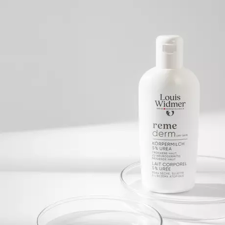 Louis Widmer Remederm Lichaamsmelk 5 % Ureum Zonder Parfum 200ML