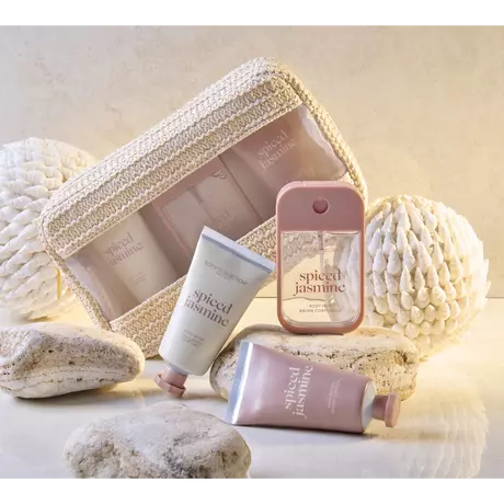 W7 Body Collection Wash Bag Essentials