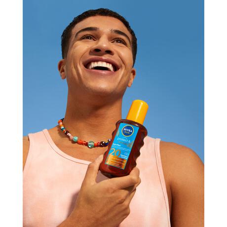 NIVEA SUN Protect & Bronze Zonnebrand Olie Spray SPF 20 200 ML