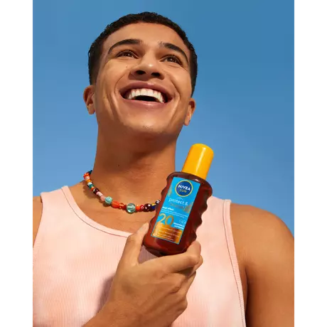 NIVEA SUN Protect & Bronze Zonnebrand Olie Spray SPF 20 200 ML