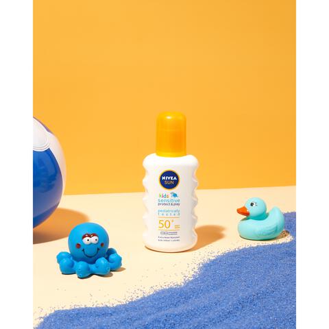 NIVEA SUN Kids Zonnebrand Protect & Sensitive Zonnebrand Spray SPF50+ 200 ML