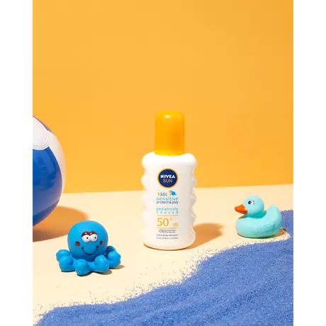 NIVEA SUN Kids Zonnebrand Protect & Sensitive Zonnebrand Spray SPF50+ 200 ML