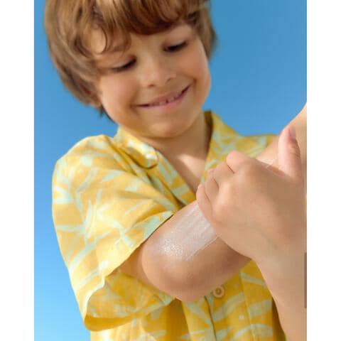 NIVEA SUN Kids Zonnebrand Protect & Sensitive Zonnebrand Spray SPF50+ 200 ML