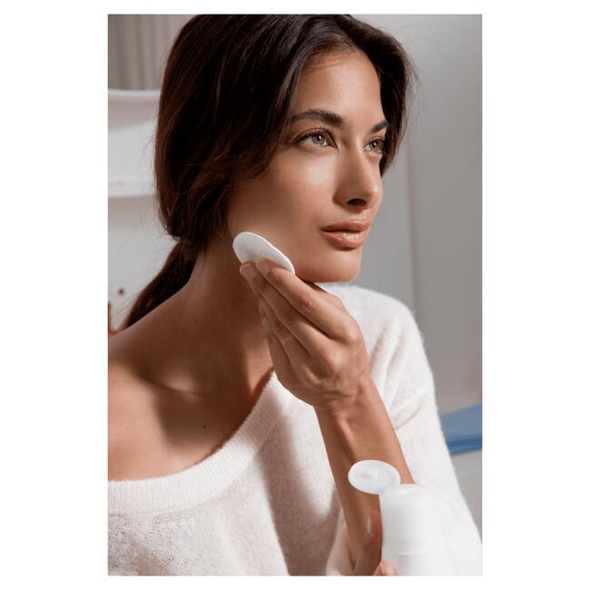 NIVEA Essentials Verzachtende Reinigingsmelk 200 ML