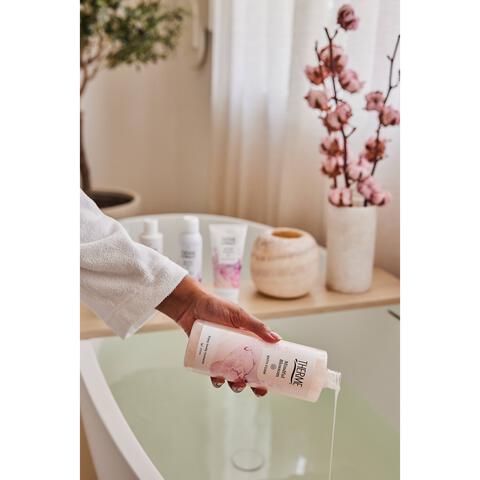 Therme Mindful Blossom Badschuim 500 ML