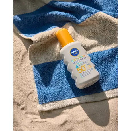 NIVEA SUN Kids Zonnebrand Protect & Sensitive Zonnebrand Spray SPF50+ 200 ML