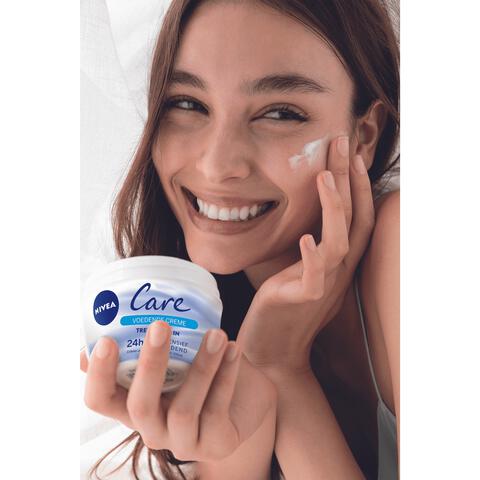 NIVEA Care Voedende Crème 24u Hydratatie 200 ML