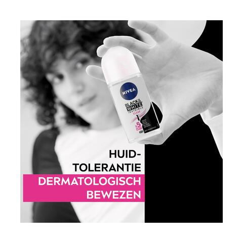 NIVEA Black & White Invisible Original Deodorant Roller 50 ML