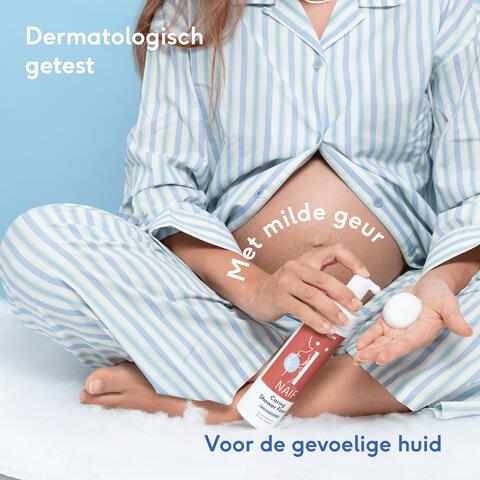 Naïf Mom Caring Shower Foam 200 ML
