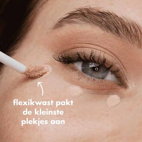 e.l.f. Soft Glam Satin Concealer 61 Rich Cool