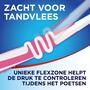 Aquafresh Clean & Flex Hard 2+1 Tandenborstel - 3 stuks