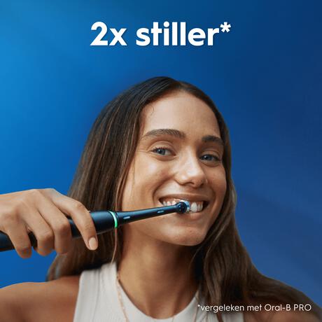Oral-B iO3 Clean & Whiten Zwarte Elektrische Tandenborstel