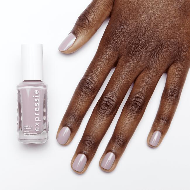 essie Expressie Nagellak Paars 210 Throw It On 10 ML