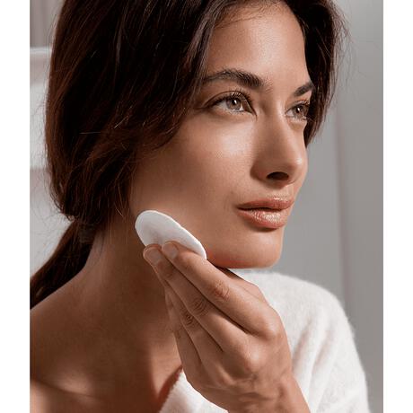 NIVEA Essentials Verfrissende Reinigingsmelk 200 ML