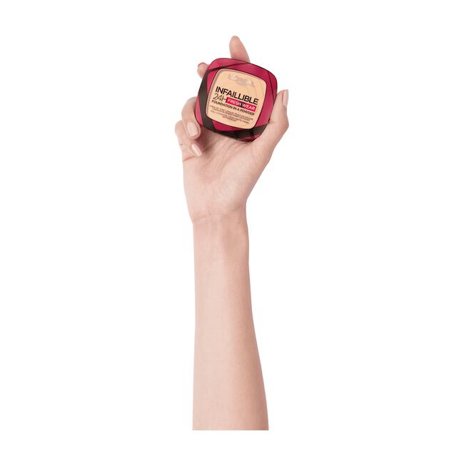 L'Oréal Paris Infaillible 24H Fresh Wear Foundation in a Powder 220 Sand