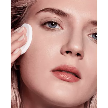 Max Factor Miracle Touch Compact Foundation 70 Natural