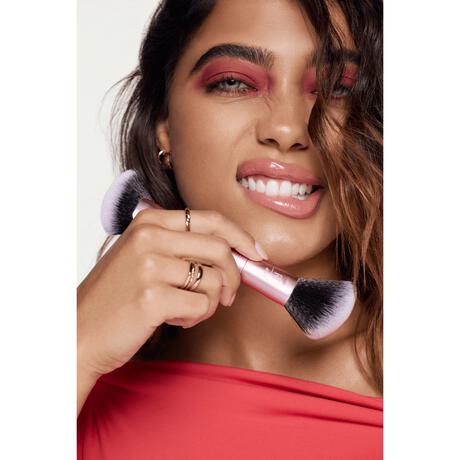 Real Techniques Angled Fan Finishing Brush