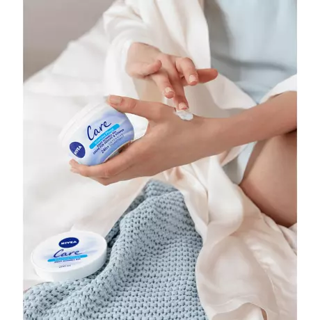NIVEA Care Voedende Crème 200 ML