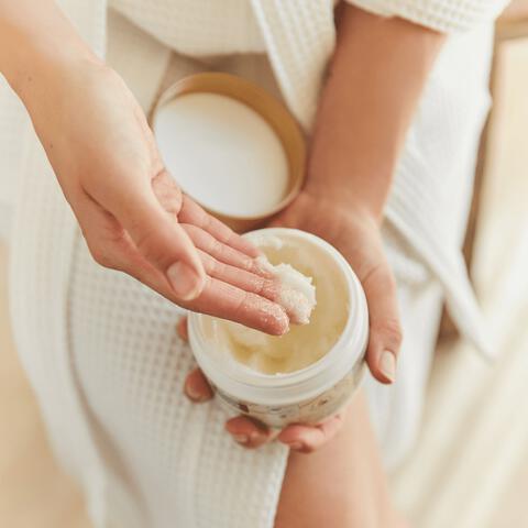 Kneipp Beauty Secret Sugar & Oil Body Scrub 220 gr