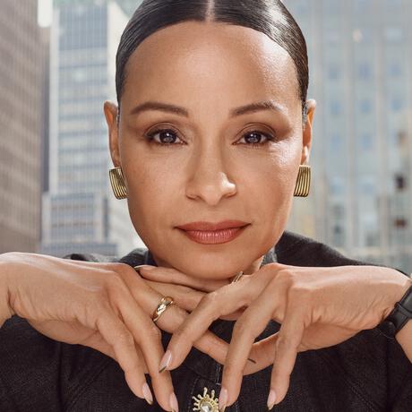 Maybelline New York Lifter Plump & Glow Foundation 114