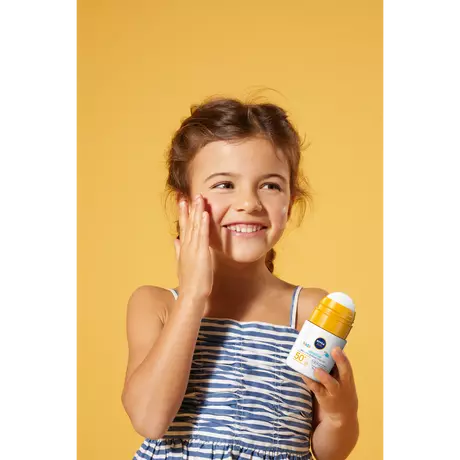 NIVEA SUN Babies & Kids Protect & Sensitive Roll-on Ongeparfumeerde & Waterbestendige Zonnebrand SPF 50+ 50 ML