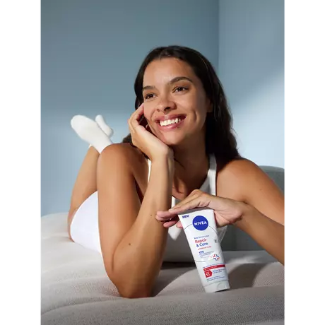 NIVEA Repair & Care Body Serum Lotion 200 ML