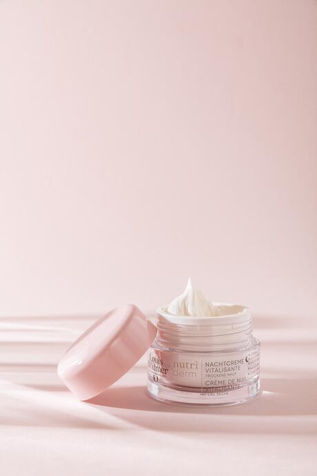 Louis Widmer Nutriderm Nachtcrème Vitalisante Licht Geparfumeerd 50 ML