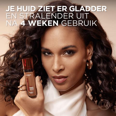 L'Oréal Paris Infaillible 32HR Fresh Wear 260 Golden Sun Foundation met SPF25 30 ML