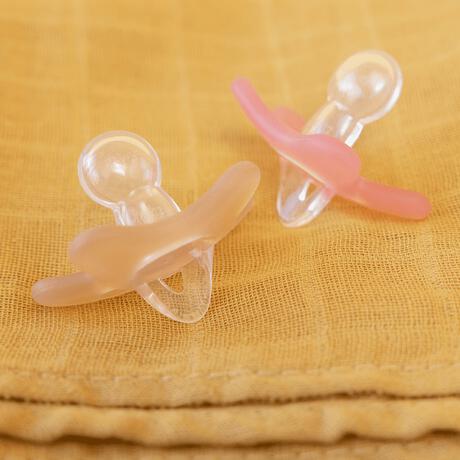 Difrax Fopspeen natural siliconen 6-12M Raspberry/Caramel