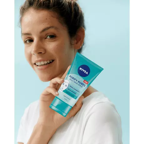NIVEA Essentials Dagelijkse Reinigingsscrub 150 ML