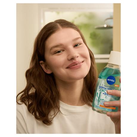 NIVEA Derma Skin Clear Serum Infused Micellair Water 400ML