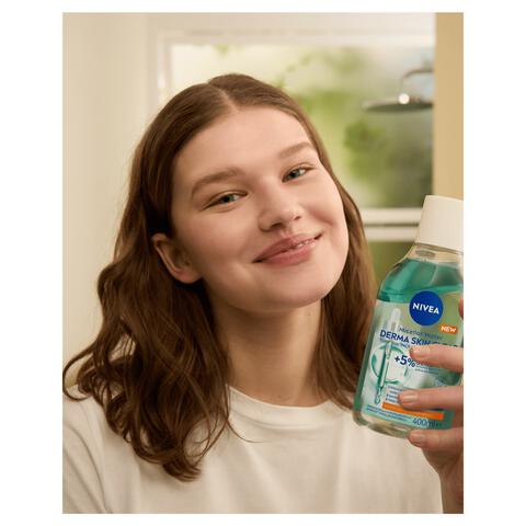 NIVEA Derma Skin Clear Serum Infused Micellair Water 400ML