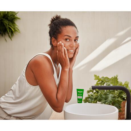 Weleda Skin Food Voedende Reinigingsgel 75 ML