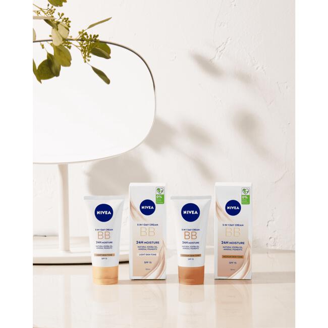 NIVEA Essentials BB Cream Dagcrème SPF15 50 ML