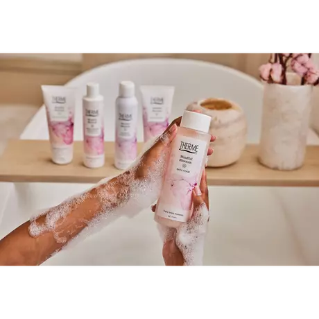Therme Mindful Blossom Badschuim 500 ML