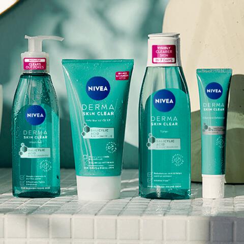 NIVEA Derma Skin Clear Scrub Onzuivere Huid 150 ML