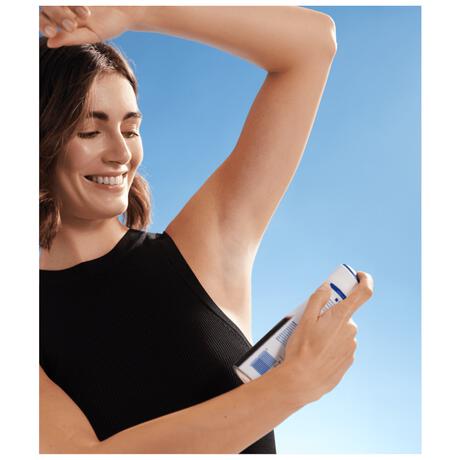 NIVEA Black & White Invisible Silky Smooth Deodorant Spray 150 ML